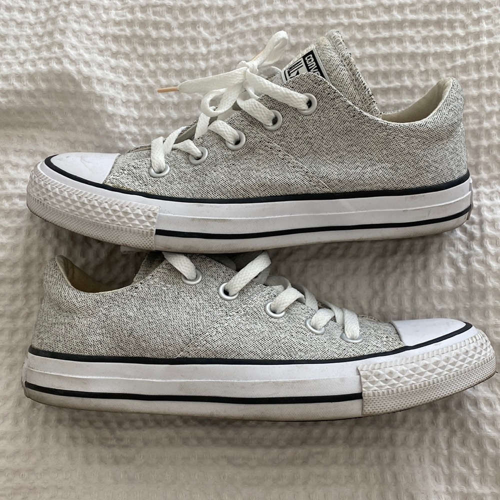 Women’s Converse Chuck Taylor Madison Ox Sz 6
